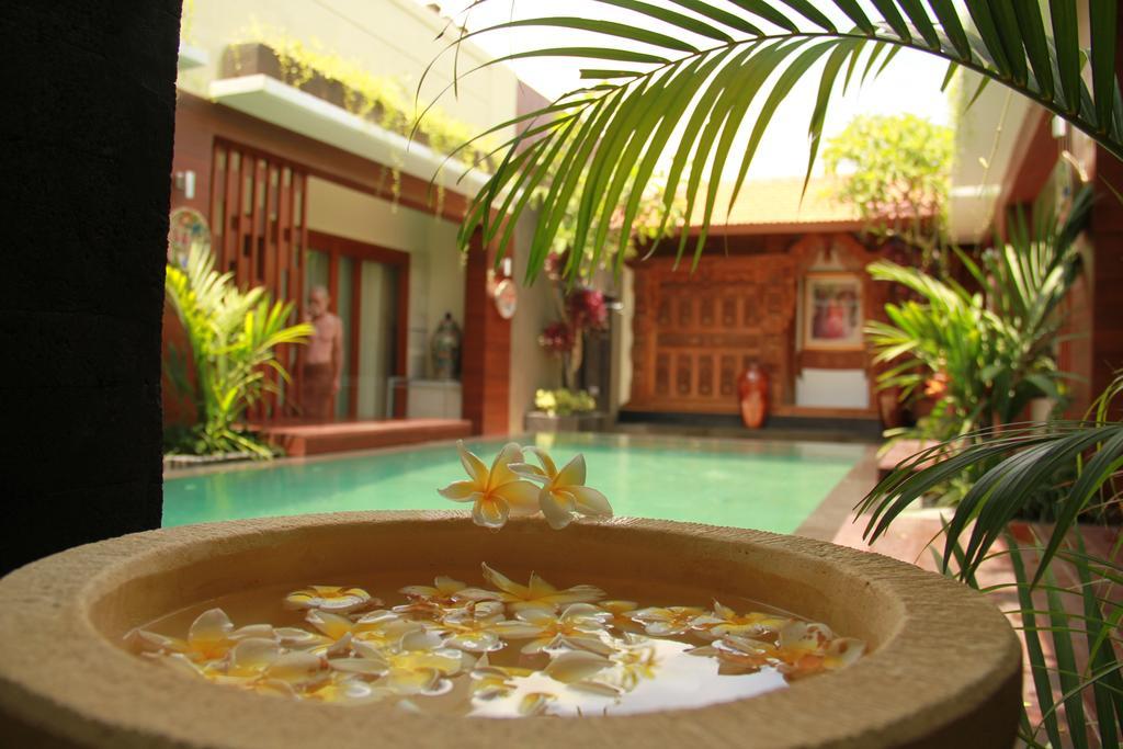 Putri Homestay Sanur Стая снимка