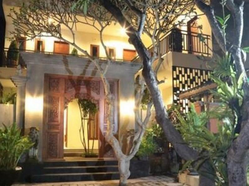 Putri Homestay Sanur Екстериор снимка