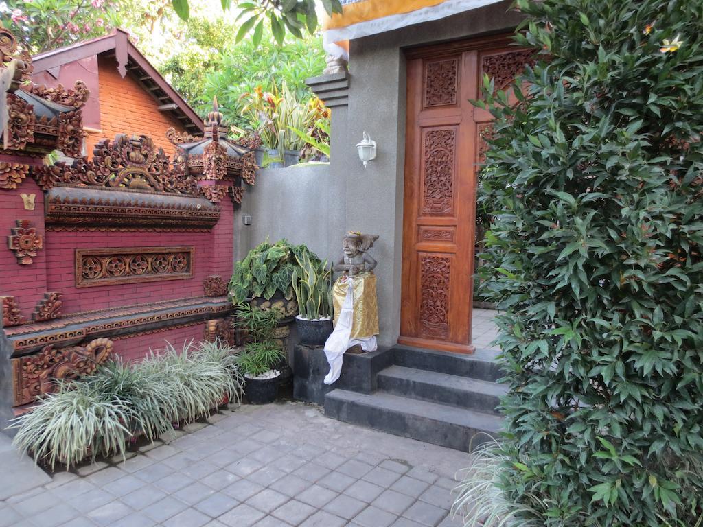 Putri Homestay Sanur Екстериор снимка