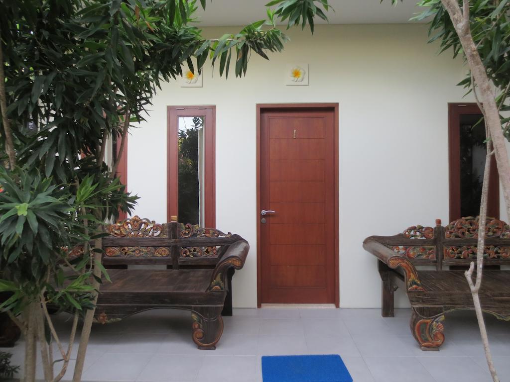 Putri Homestay Sanur Екстериор снимка