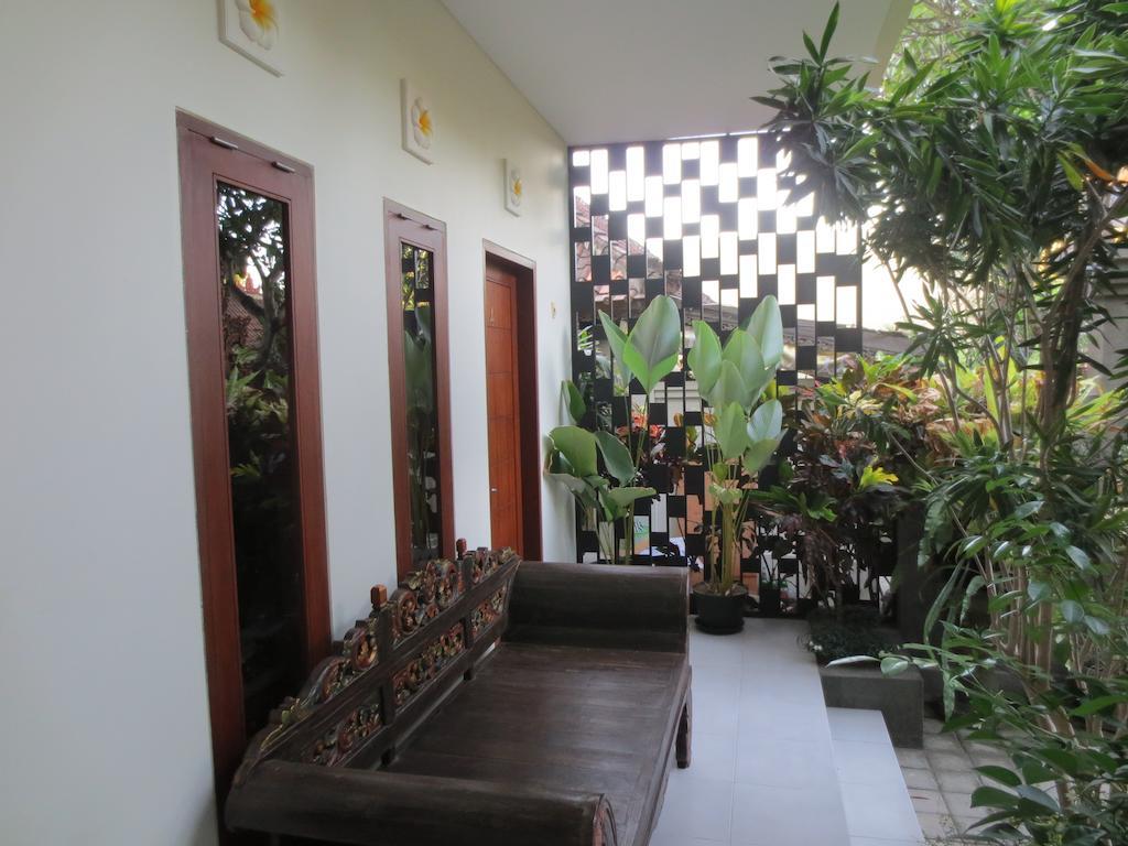 Putri Homestay Sanur Екстериор снимка